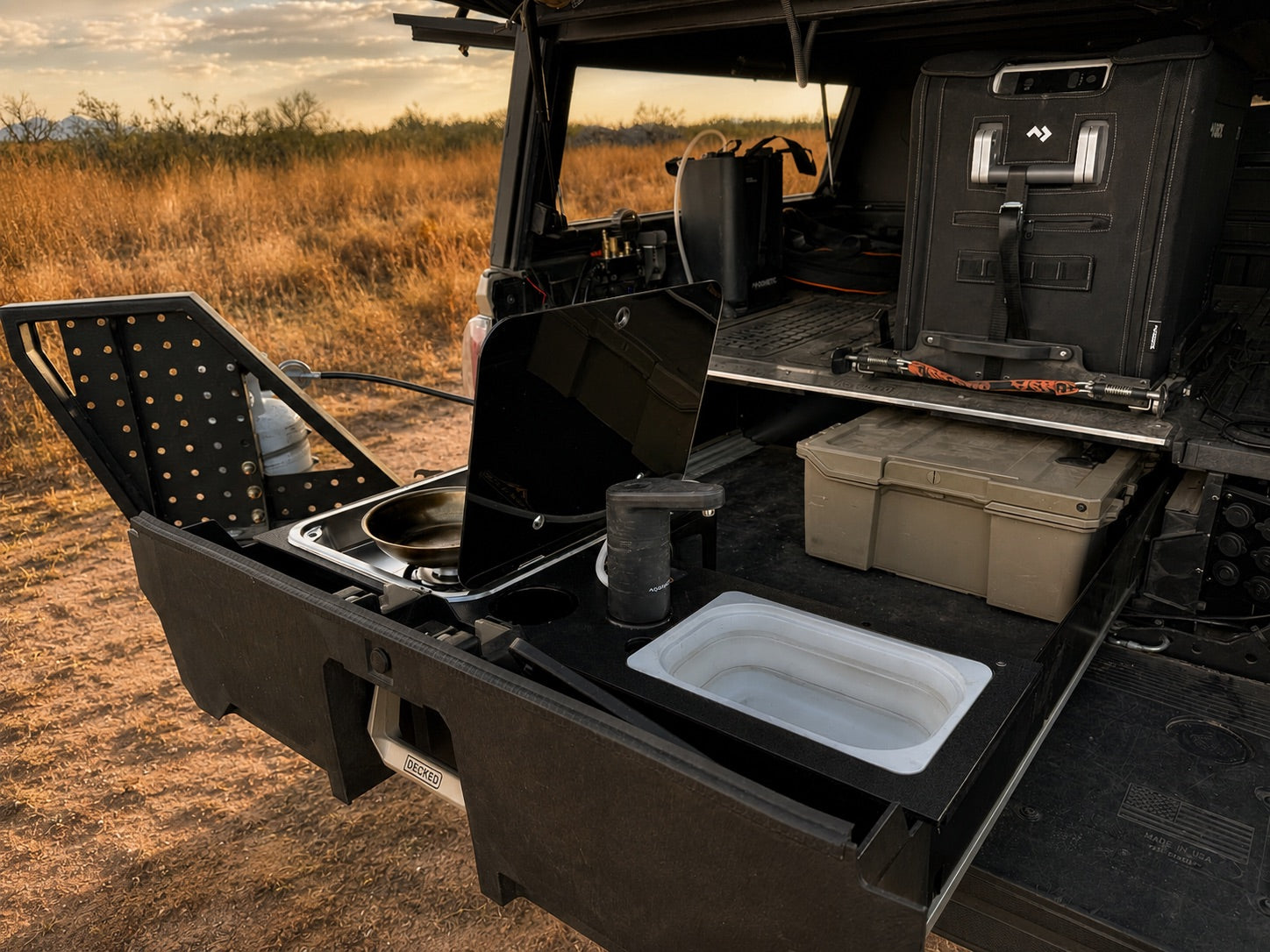 V2 Midsize Trek Deck *NEW STOVE PRE ORDER* – Adventure Solutions